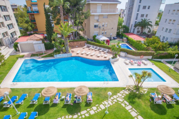 apartamento turístico y una vivienda de uso turístico